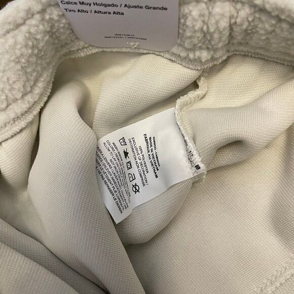 Nike Oversized Hi Rise Joggers - Picture 9 of 10